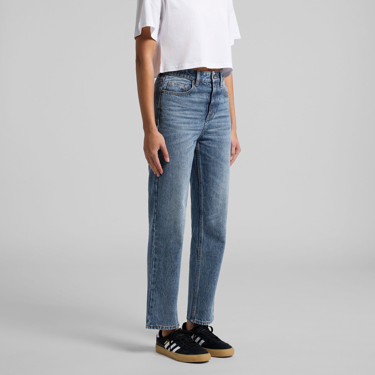 Women's Straight Jeans Turn
