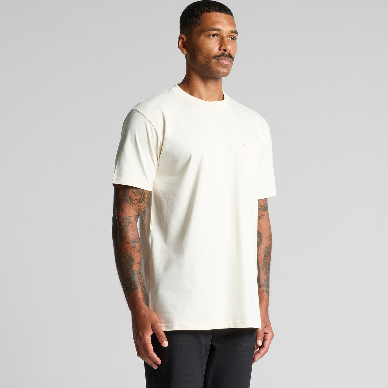 Classic Pocket Tee Turn