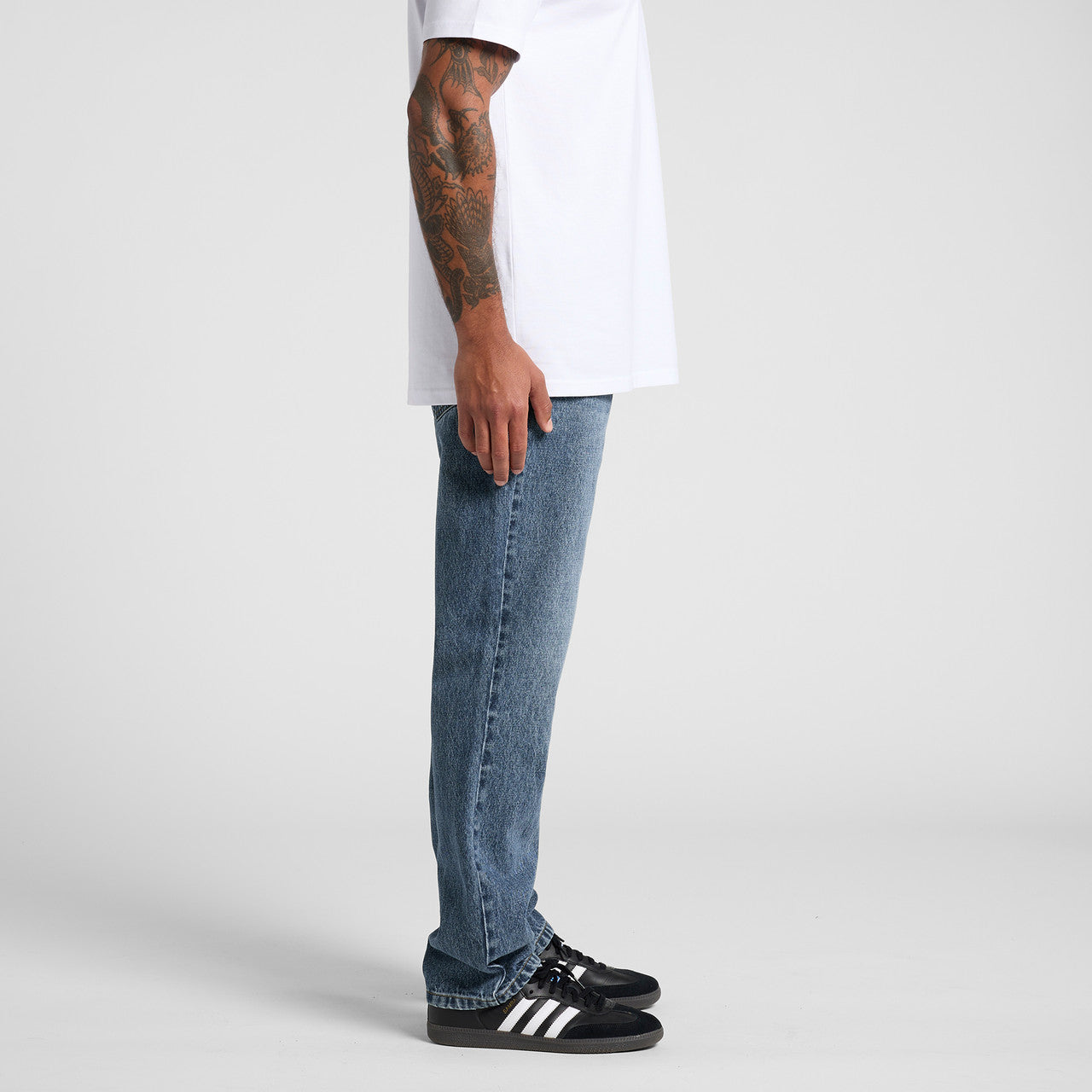 Straight Jeans Side