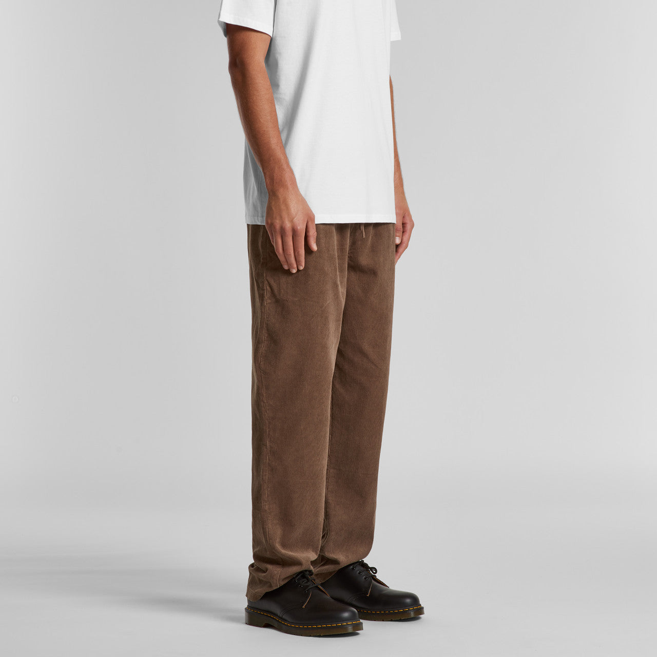 Cord Pants Turn