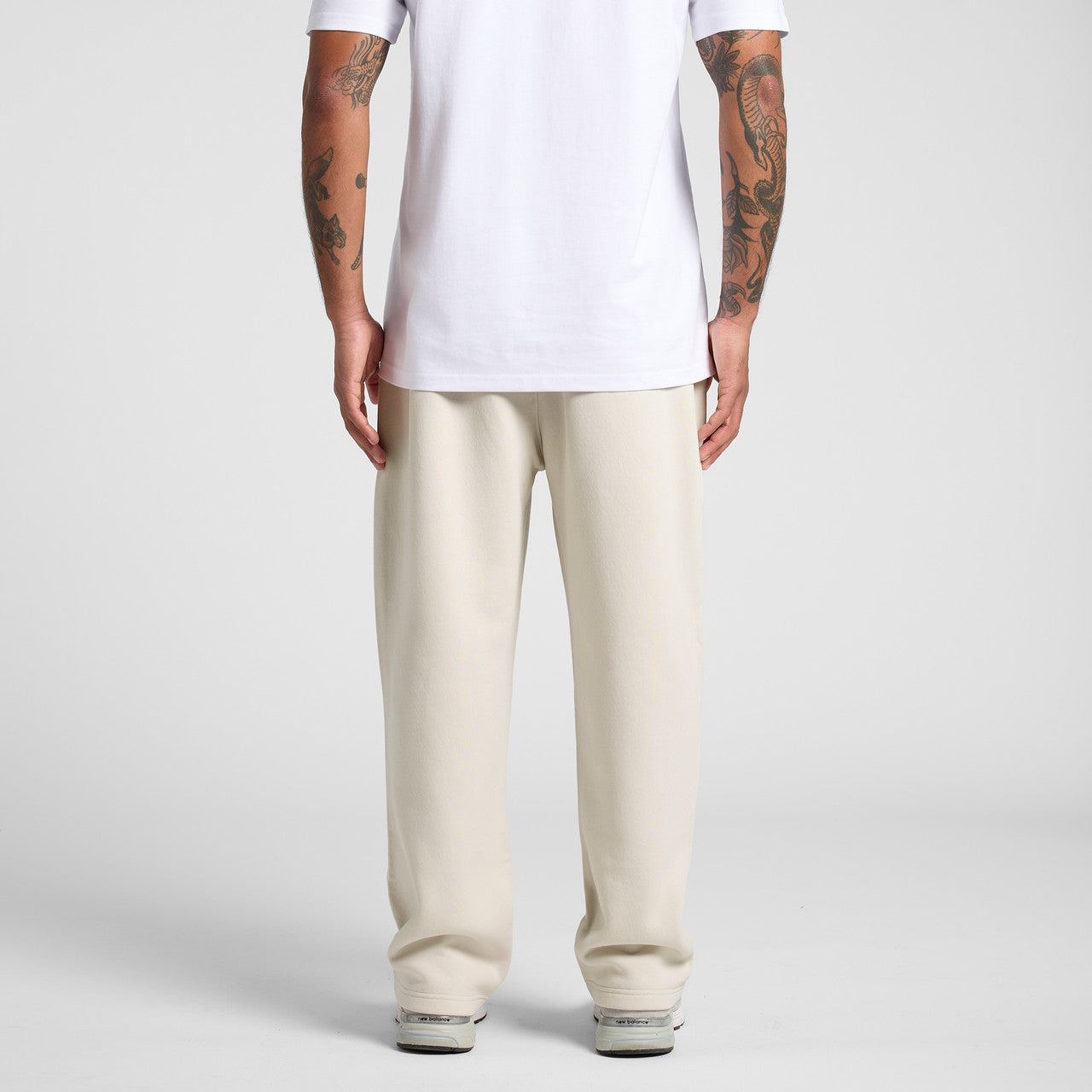 Relax Cuffless Track Pants Back